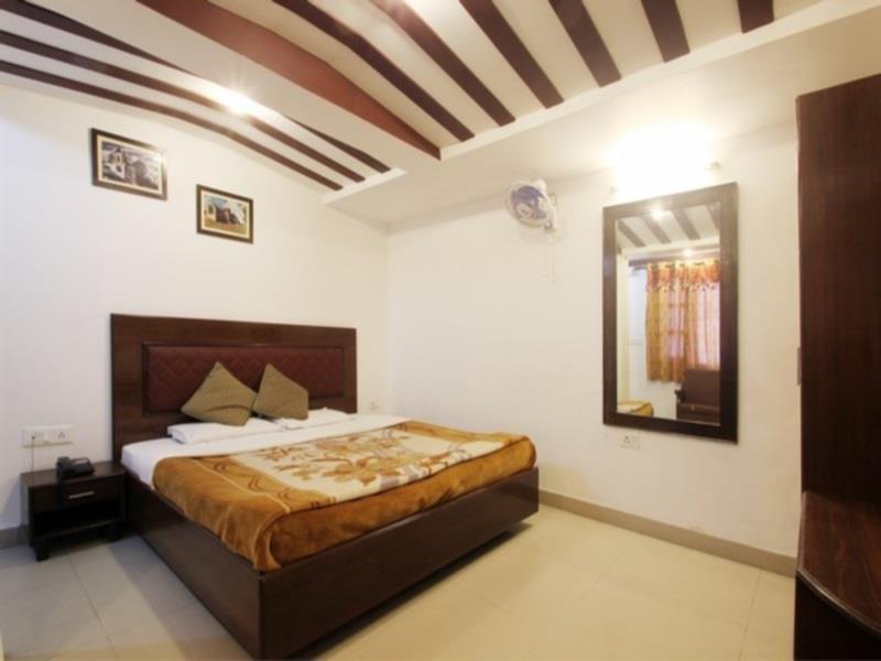 Hotel Ratan Dehradun Bagian luar foto