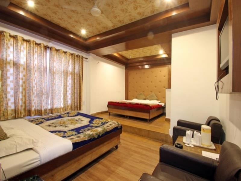 Hotel Ratan Dehradun Bagian luar foto